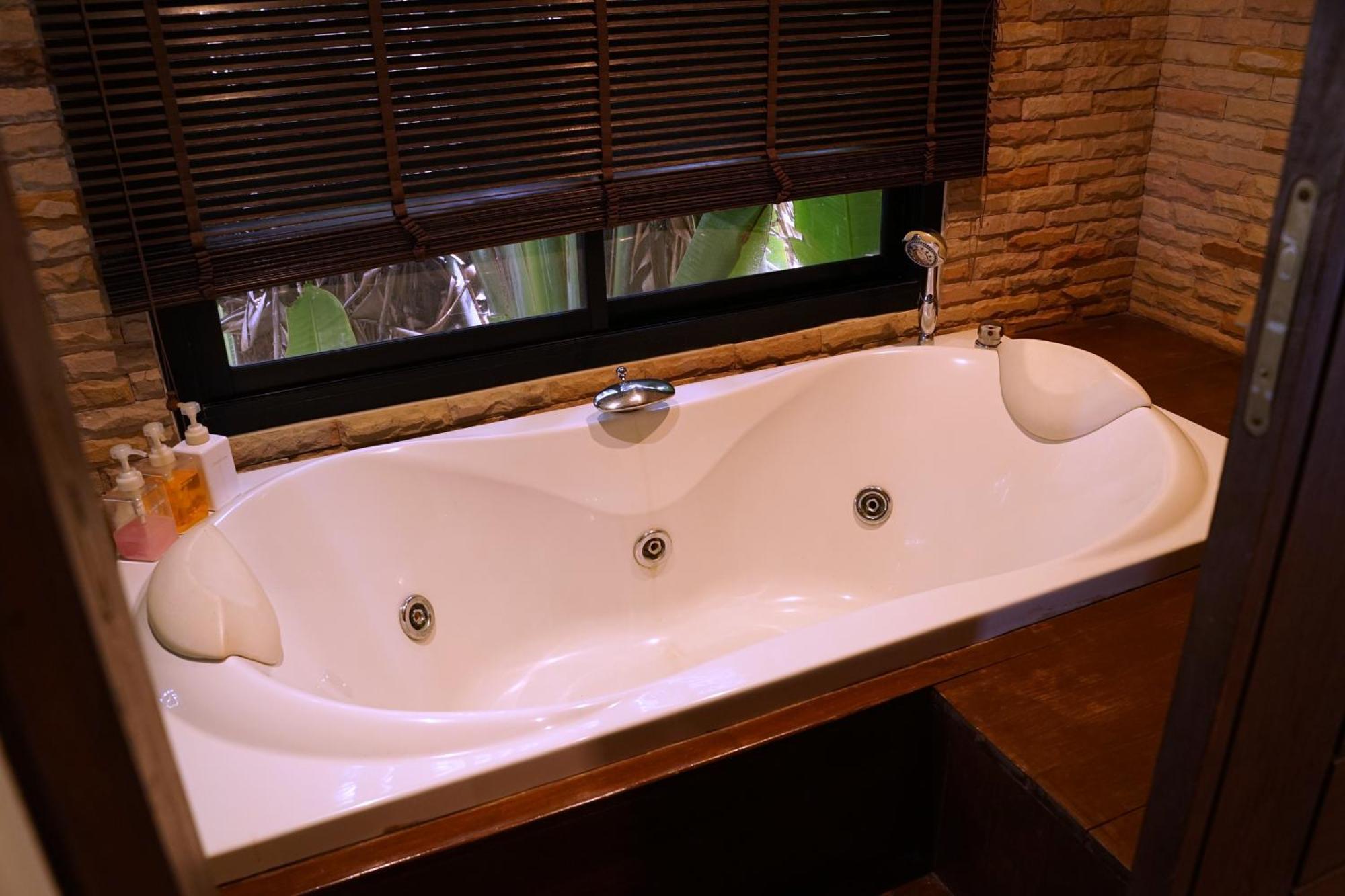 Large 4 Bed Villa Short Walk To Maenam Beach Mae Nam Exterior foto